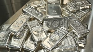 Çin’in gümüş ithalatı 8 yılın zirvesinde: iki ayda 790 ton alım