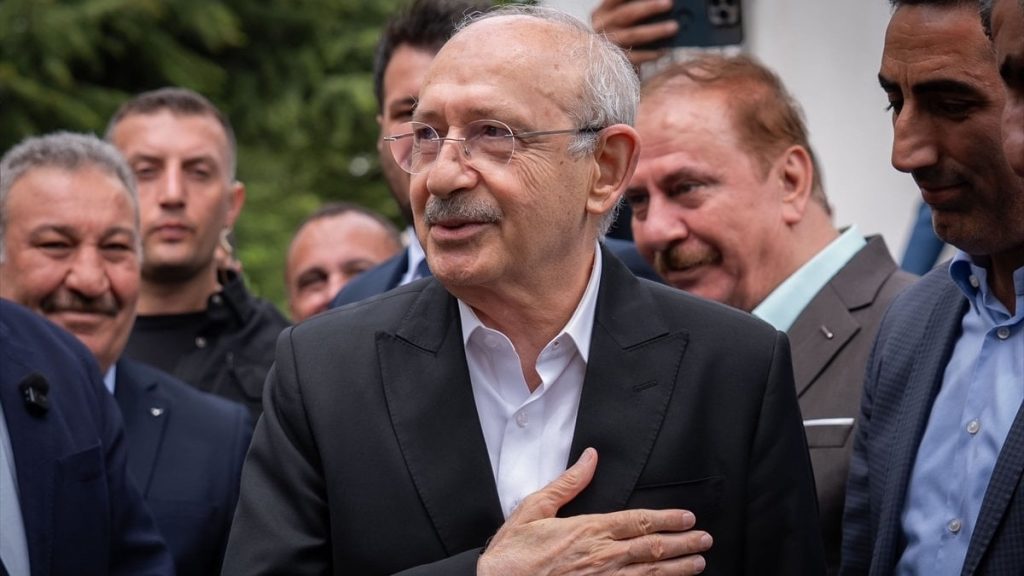 Kılıçdaroğlu CHP Genel Merkezi’nde rüşvet ve hırsızlıkla hesap soracağını söyledi